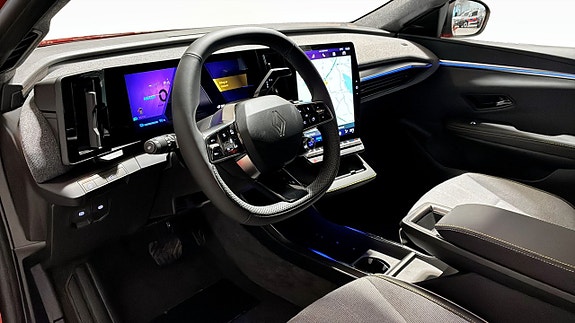Renault Scenic E-Tech 12 of 12