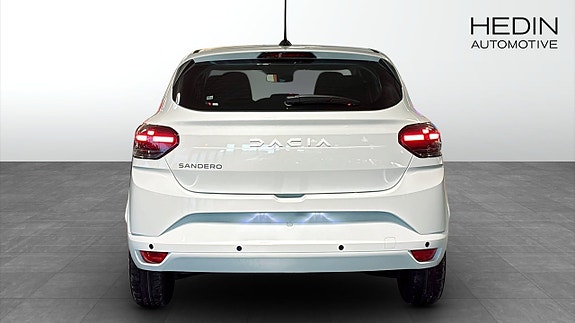 Dacia Sandero 7 of 9