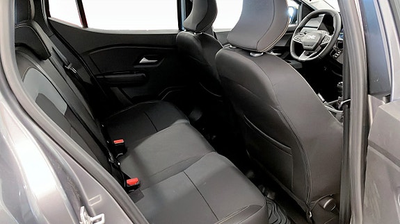 Dacia Sandero 5 of 5