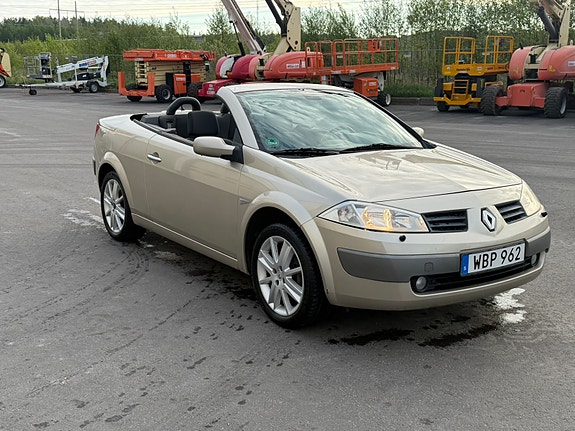 Renault Megane II 3 of 5