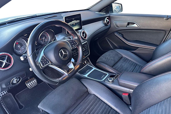 Mercedes-Benz CLA200 d 11 of 26