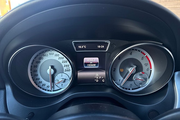 Mercedes-Benz CLA200 d 14 of 26