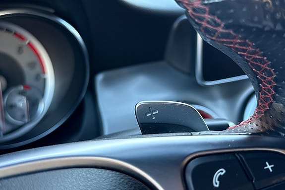 Mercedes-Benz CLA200 d 13 of 26