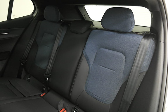 Volvo EX30 11 of 16