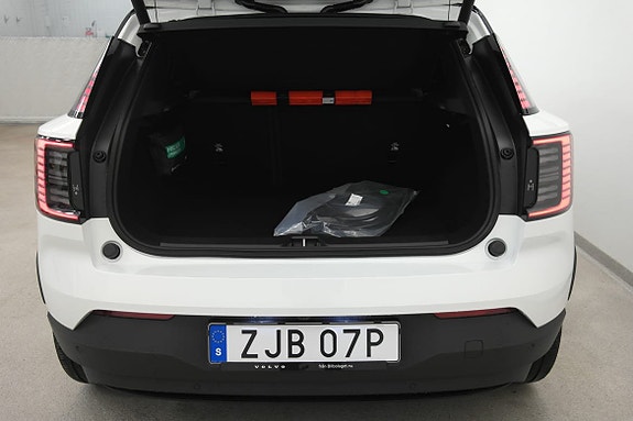 Volvo EX30 14 of 16