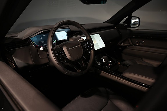 Land Rover Range Rover Sport 12 of 22