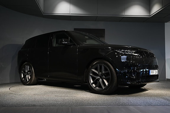 Land Rover Range Rover Sport 7 of 22