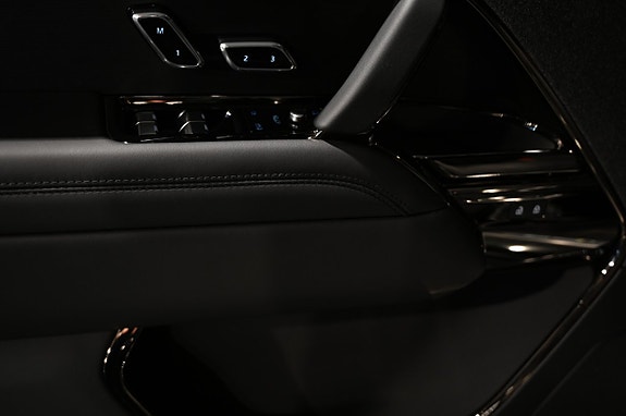 Land Rover Range Rover Sport 15 of 22