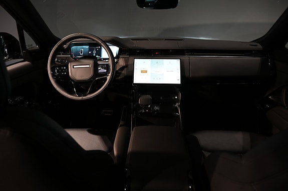 Land Rover Range Rover Sport 13 of 22
