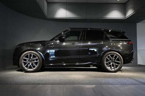 Land Rover Range Rover Sport 2 of 5