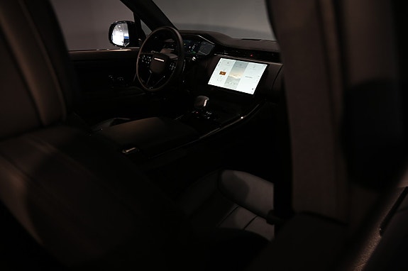 Land Rover Range Rover Sport 18 of 22