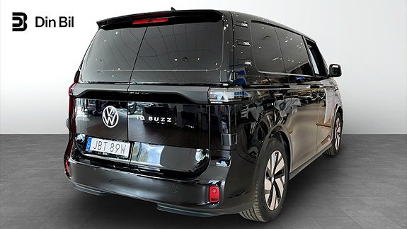 Volkswagen ID. Buzz 3 of 5