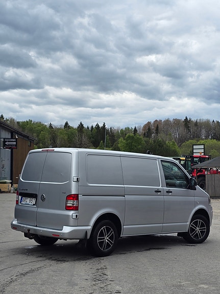 Volkswagen Transporter 2 of 4