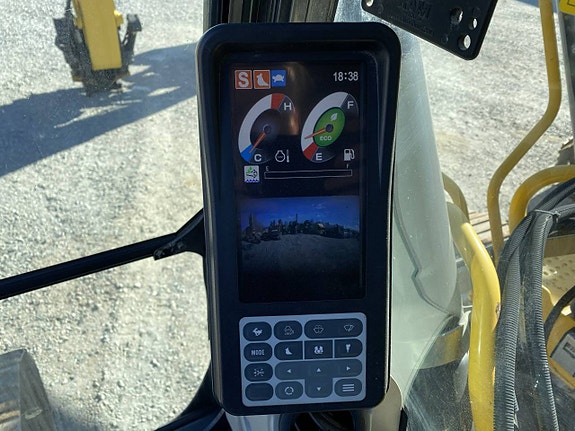 New Holland E215C med tiltrotator ENGCON 226 6 of 10