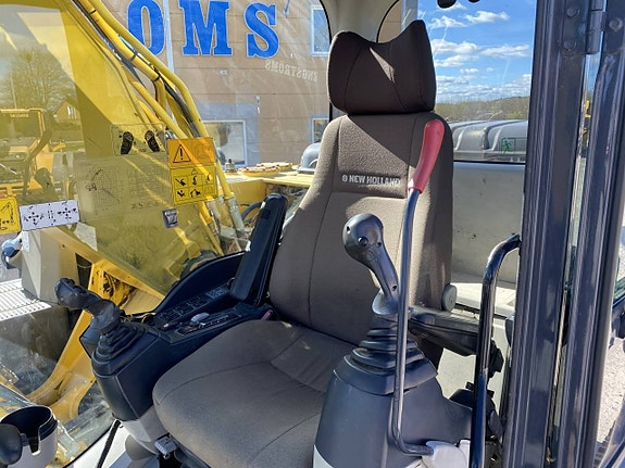 New Holland E215C med tiltrotator ENGCON 226 5 of 5