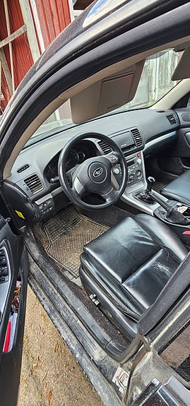 Subaru Outback 4 of 4