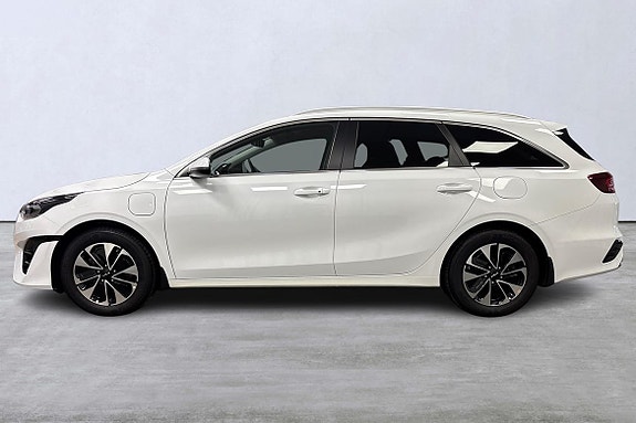 Kia Ceed 2 of 5