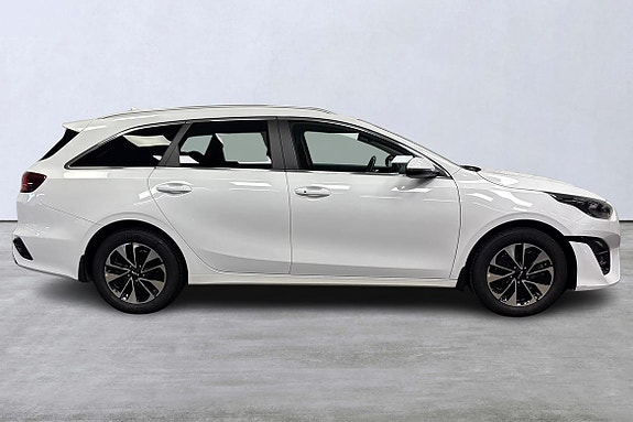 Kia Ceed 3 of 5