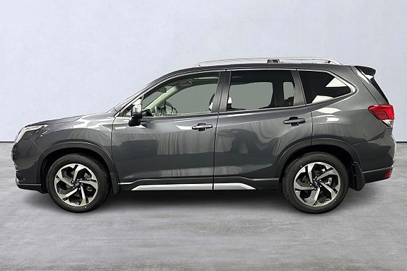 Subaru Forester 2 of 5