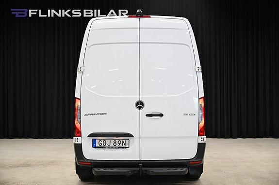Mercedes-Benz Sprinter 211 13 of 30