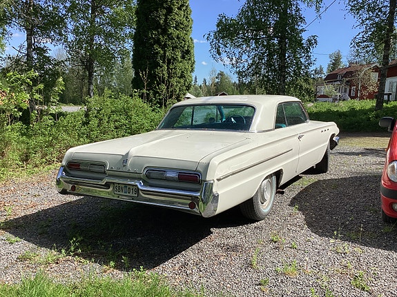 Buick Le Sabre 4 of 5