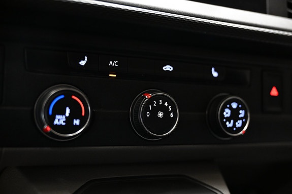 Volkswagen Transporter 25 of 30