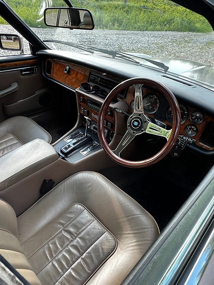 Daimler Sovereign 5 of 5