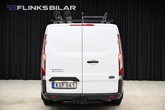 Ford Transit Custom 17 of 30