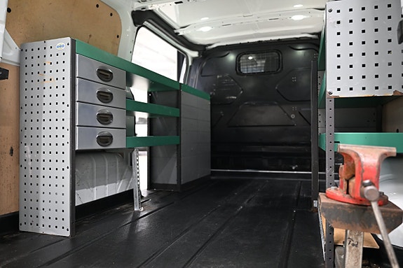 Ford Transit Custom 14 of 30