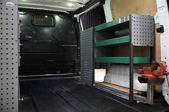 Ford Transit Custom 16 of 30