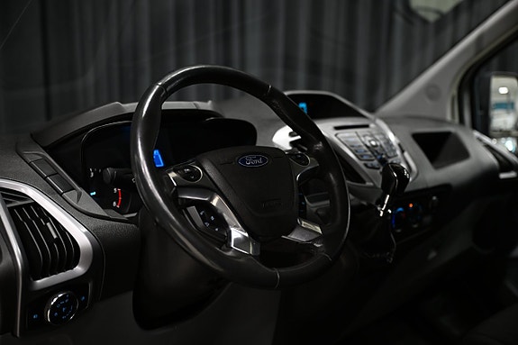 Ford Transit Custom 21 of 30