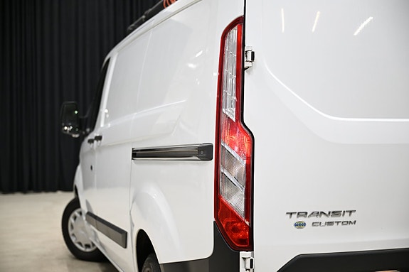 Ford Transit Custom 18 of 30