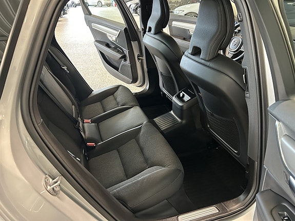 Volvo V90 19 of 27