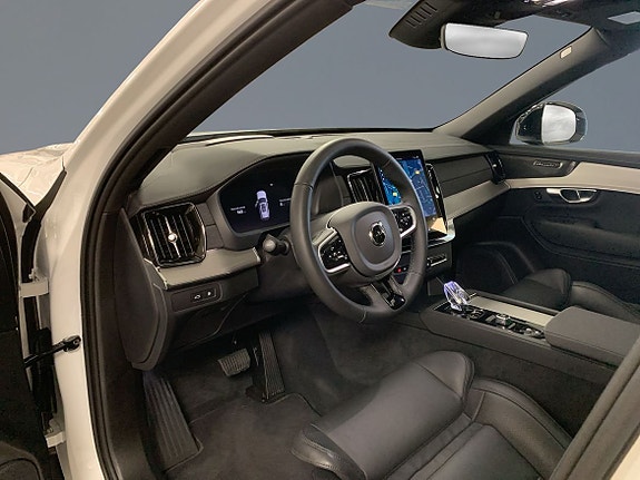 Volvo XC90 19 of 19