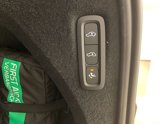 Volvo XC90 18 of 19