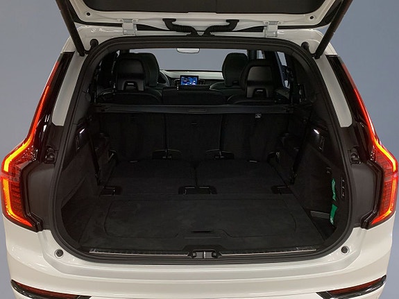Volvo XC90 17 of 19