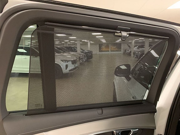 Volvo XC90 14 of 19
