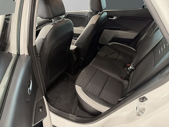 Kia Stonic 8 of 11