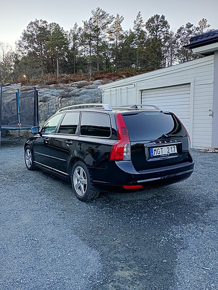 Volvo V50 2 of 2