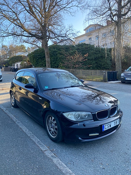 BMW 118d 2 of 4