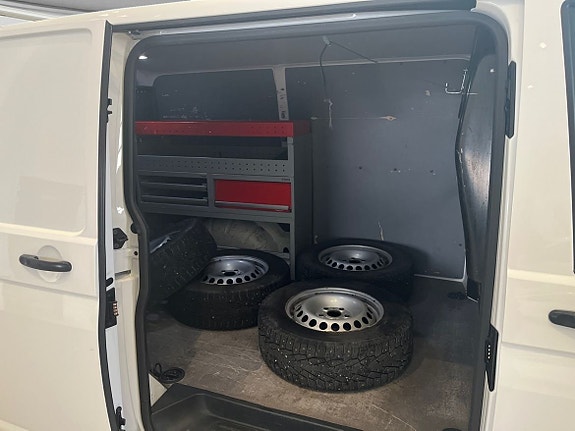 Volkswagen Transporter 16 of 18