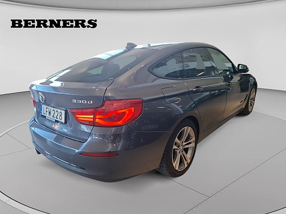 BMW 330d 5 of 15