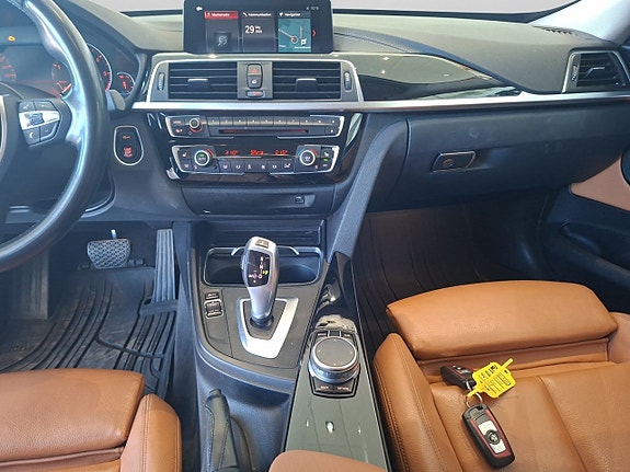 BMW 330d 11 of 15