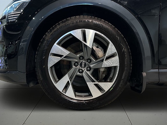 Audi e-tron Sportback 14 of 23
