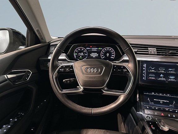 Audi e-tron Sportback 9 of 23