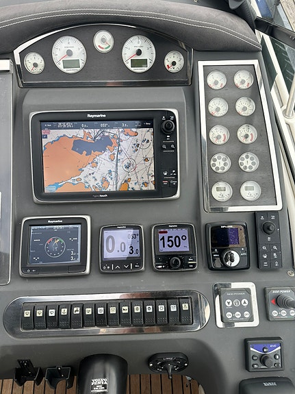 Mycket välvårdad och välutrustad Windy 42 Grand Bora 2009 - HÖSTPRIS 14 of 30
