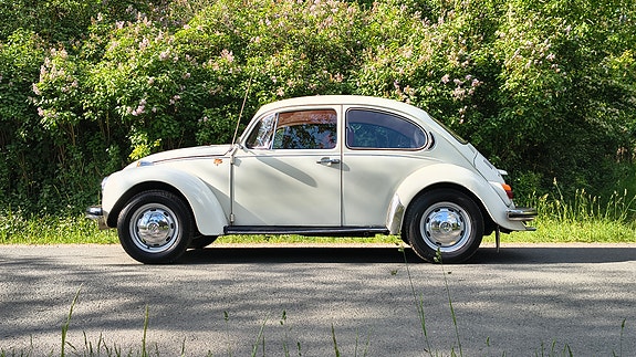 Volkswagen 1302 3 of 5