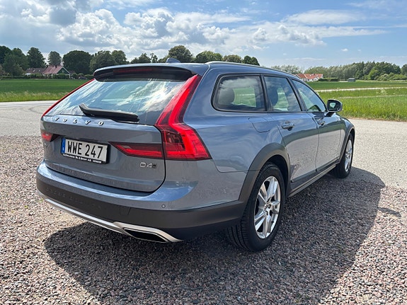 Volvo V90 Cross Country 4 of 5