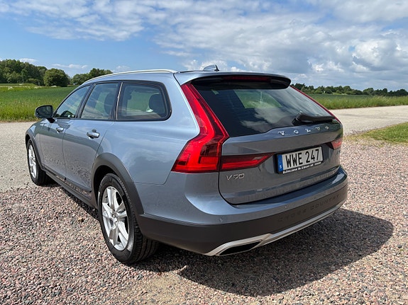 Volvo V90 Cross Country 5 of 5