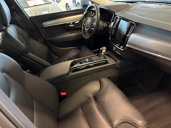 Volvo V90 Cross Country 13 of 13